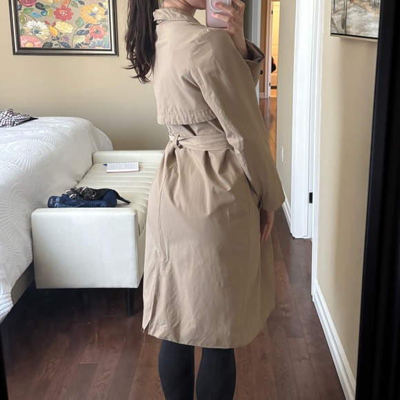 Classic Beige Trench Coat with Belt - Picture 6 of 11